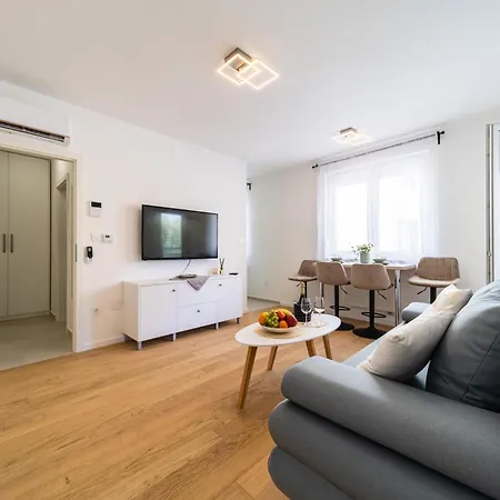 Ninas Apartman Zagreb Exterior photo